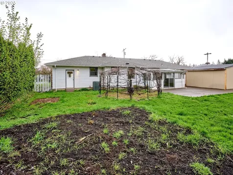 1071 23rd Street NE Salem OR 97301