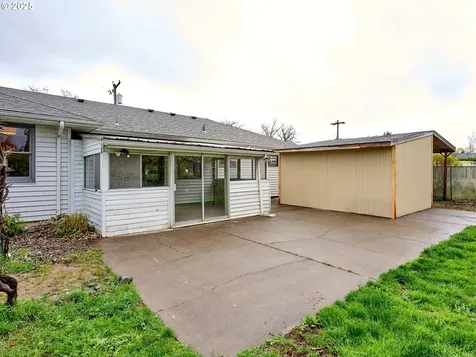1071 23rd Street NE Salem OR 97301