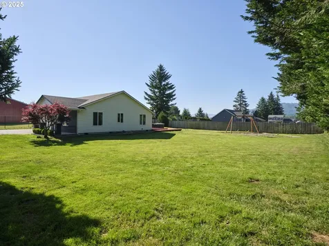503 E Yacolt Road Yacolt WA 98675
