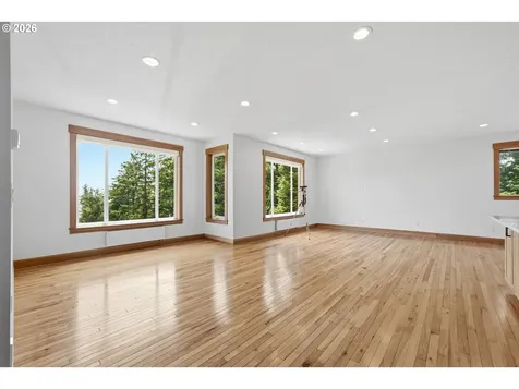 670 Hillsdale Street W Oceanside OR 97134
