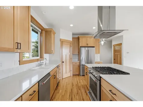 670 Hillsdale Street W Oceanside OR 97134