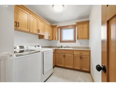 670 Hillsdale Street W Oceanside OR 97134