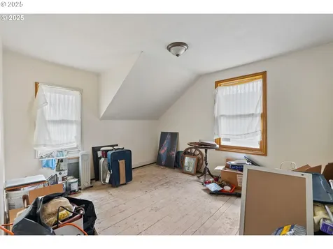 11138 NE Shaver Street Portland OR 97220