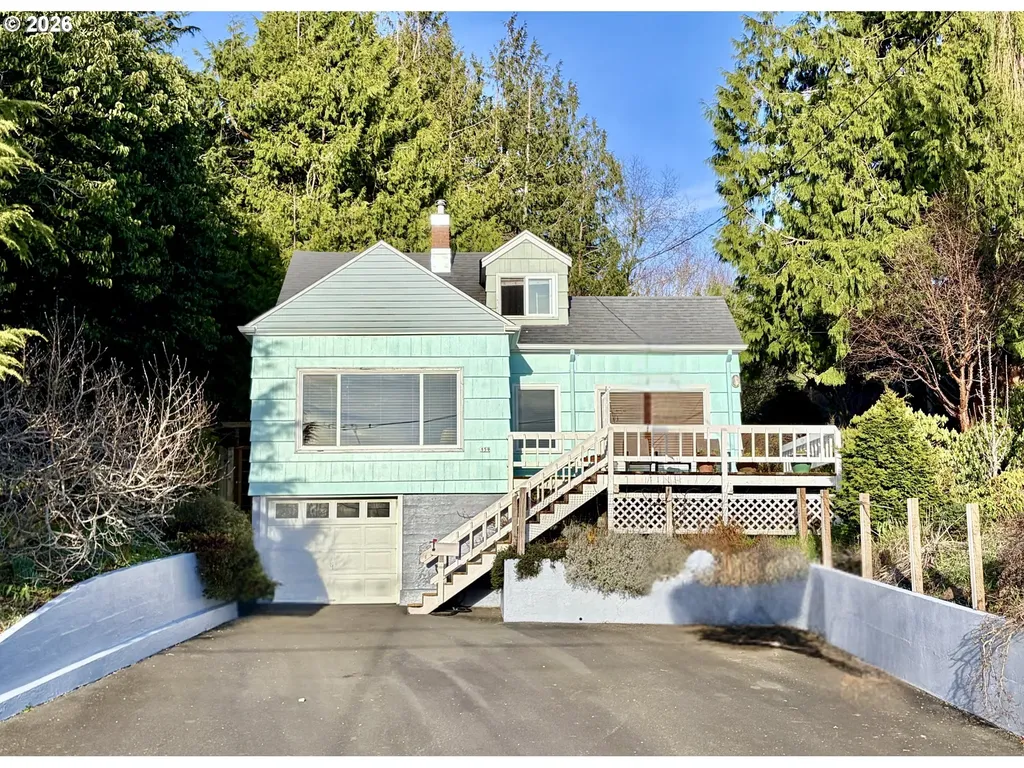 859 Glasgow Avenue Astoria OR 97103