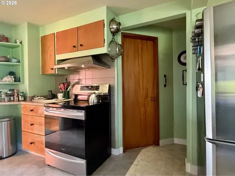 859 Glasgow Avenue Astoria OR 97103