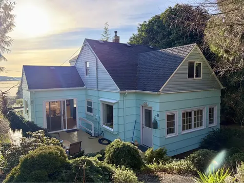 859 Glasgow Avenue Astoria OR 97103