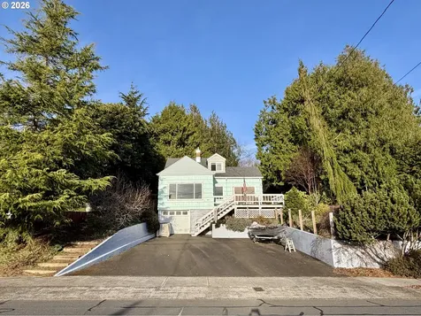 859 Glasgow Avenue Astoria OR 97103