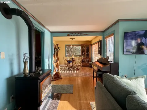 859 Glasgow Avenue Astoria OR 97103