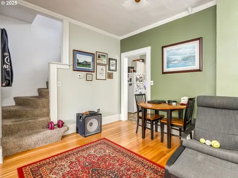 2323 SE Ash Street Portland OR 97214