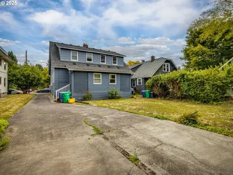 2323 SE Ash Street Portland OR 97214