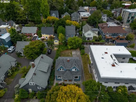 2323 SE Ash Street Portland OR 97214