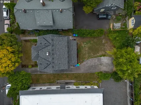 2323 SE Ash Street Portland OR 97214