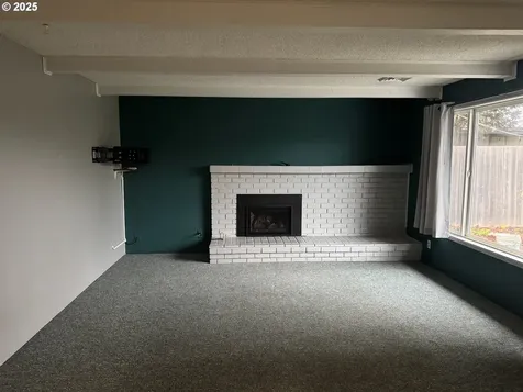 2268 9th Street Springfield OR 97477