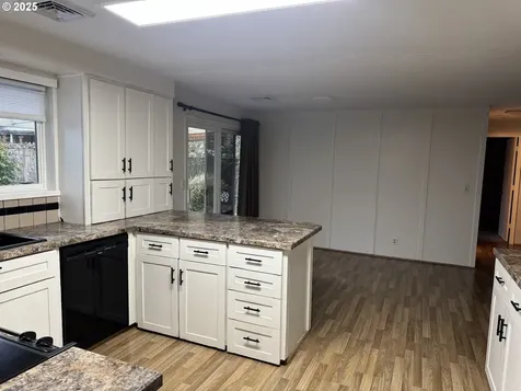 2268 9th Street Springfield OR 97477