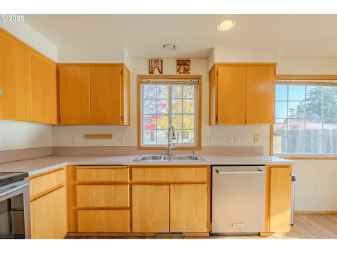 16309 NE 12th Street Vancouver WA 98684