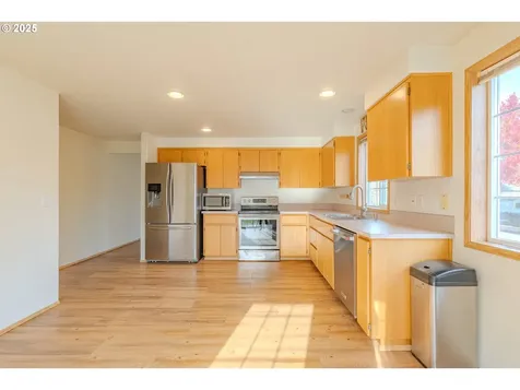 16309 NE 12th Street Vancouver WA 98684