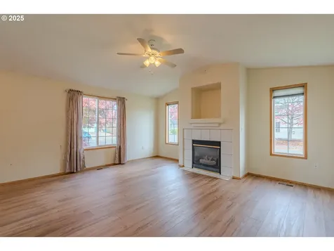 16309 NE 12th Street Vancouver WA 98684