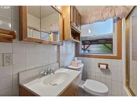 4064 N Massachusetts Avenue Portland OR 97227