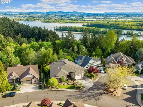 840 NW Deerfern Loop Camas WA 98607