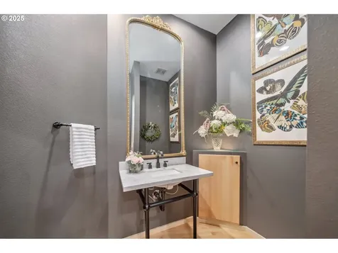 840 NW Deerfern Loop Camas WA 98607