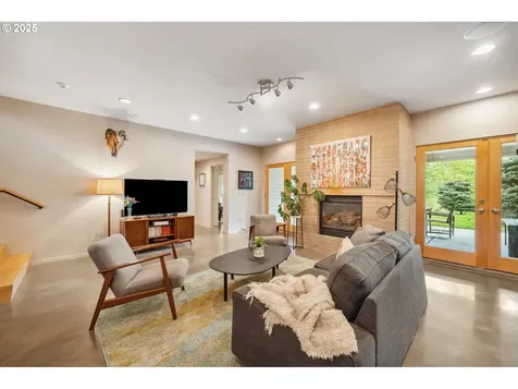 840 NW Deerfern Loop Camas WA 98607