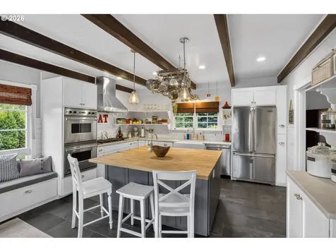 1820 Kilkenny Drive Lake Oswego OR 97034