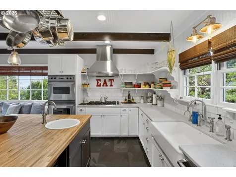 1820 Kilkenny Drive Lake Oswego OR 97034
