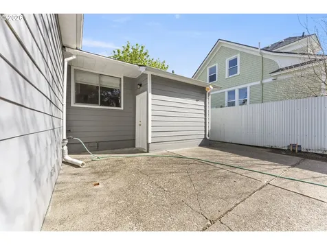 7915 N Exeter Avenue Portland OR 97203