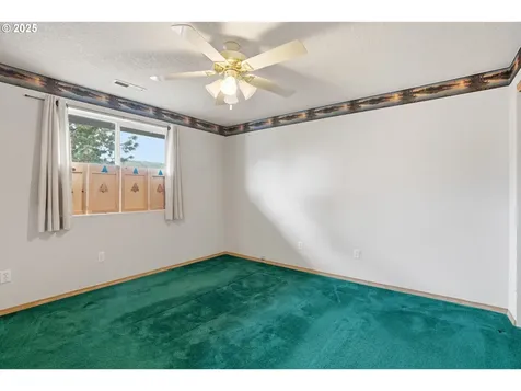 132 Penny Lane Kelso WA 98626