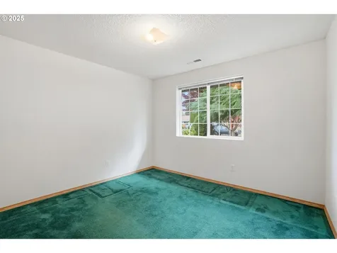 132 Penny Lane Kelso WA 98626