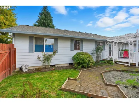 132 Penny Lane Kelso WA 98626