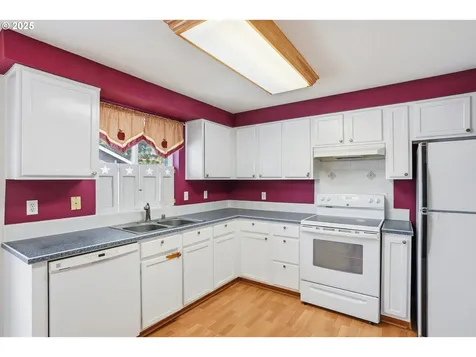 132 Penny Lane Kelso WA 98626