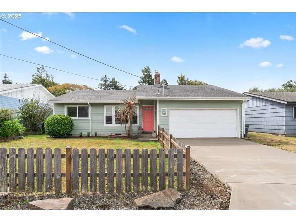 240 NE 10th Court Newport OR 97365
