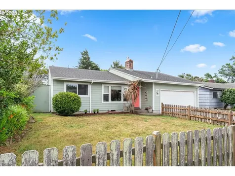 240 NE 10th Court Newport OR 97365