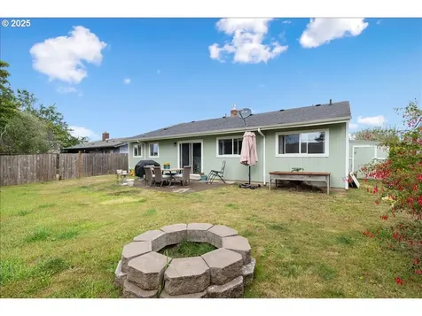 240 NE 10th Court Newport OR 97365