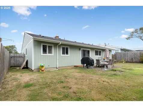 240 NE 10th Court Newport OR 97365