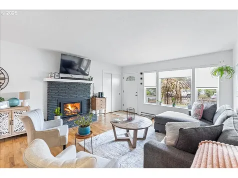 240 NE 10th Court Newport OR 97365