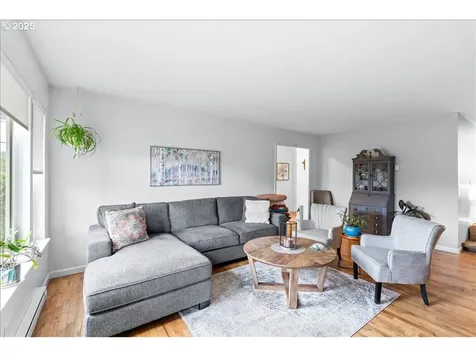 240 NE 10th Court Newport OR 97365