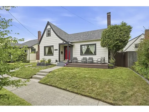 4135 NE Multnomah Street Portland OR 97232