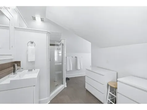 4135 NE Multnomah Street Portland OR 97232