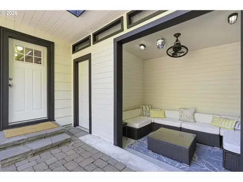 4135 NE Multnomah Street Portland OR 97232
