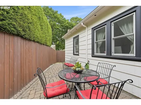 4135 NE Multnomah Street Portland OR 97232