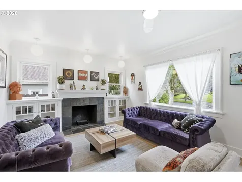 4135 NE Multnomah Street Portland OR 97232