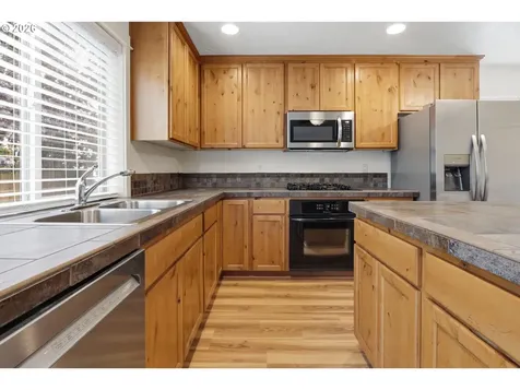 18124 SE Bush Terrace Portland OR 97236