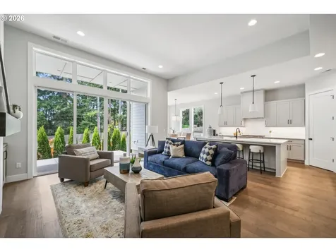 9240 SW 74th Avenue Portland OR 97223