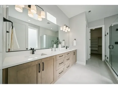 9240 SW 74th Avenue Portland OR 97223