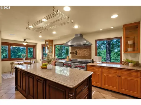 3574 Spring Boulevard Eugene OR 97405