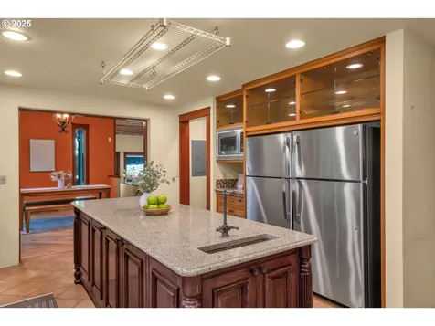 3574 Spring Boulevard Eugene OR 97405