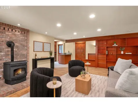 3574 Spring Boulevard Eugene OR 97405