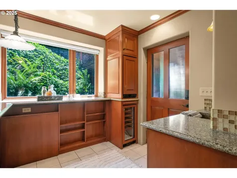 3574 Spring Boulevard Eugene OR 97405